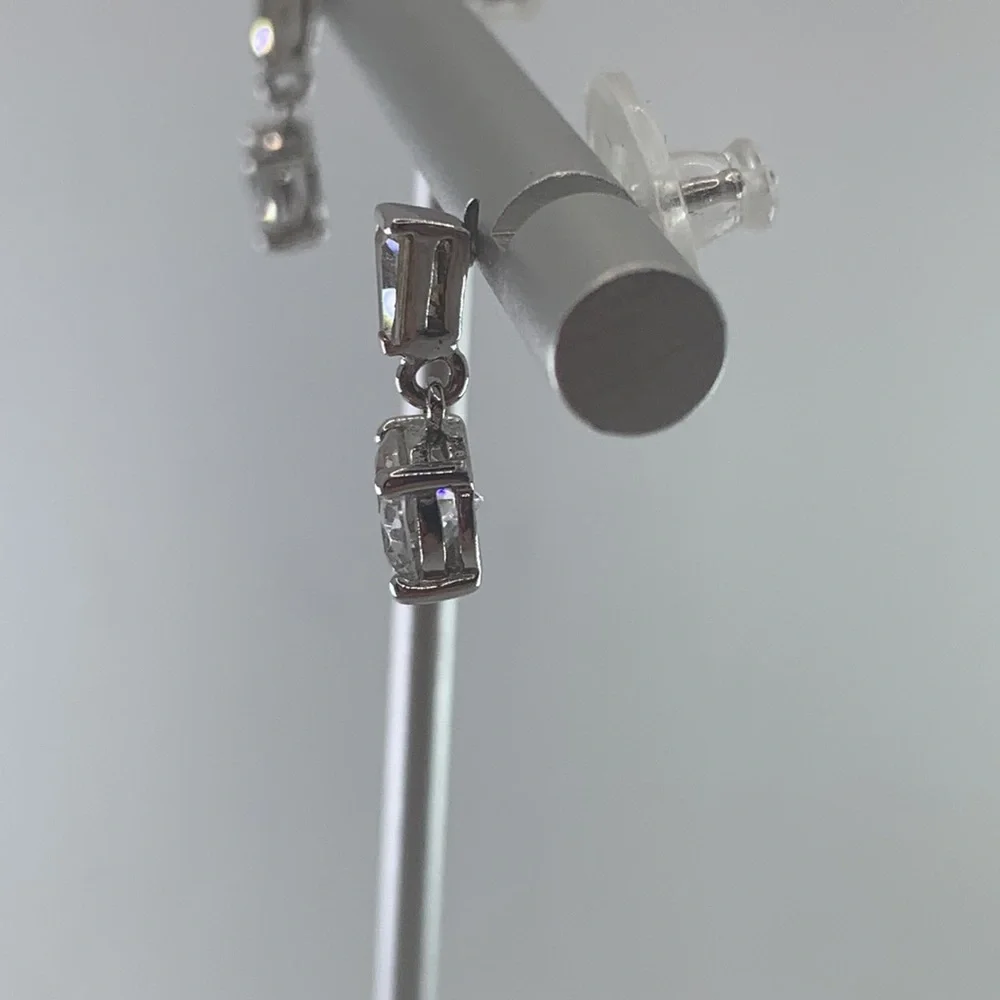 🧡 925 Sterling Silver CZ Earrings🧡 - Picture 3 of 4